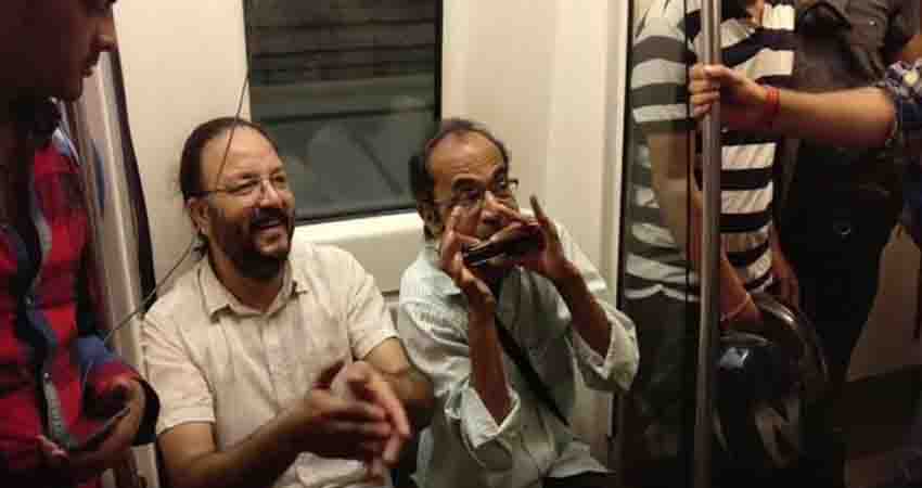 मिलिए, दिल्ली मेट्रो के मेलोडी मैन ''मुनिंदर सागर'' से मिलिए, दिल्ली मेट्रो के मेलोडी मैन ''मुनिंदर सागर'' से